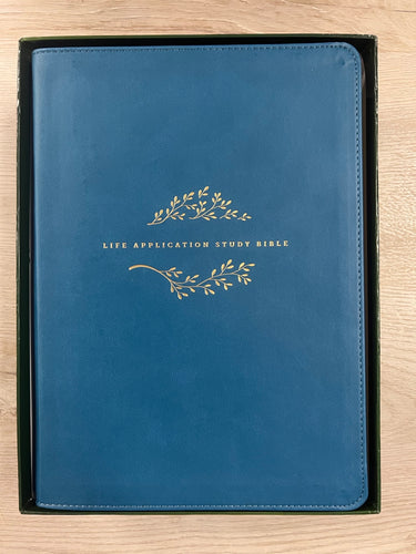 NLT Life Application Study Bible Large Print